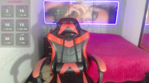 Snapshot of greiccy_20 chatting on December 15, 2:16 am GREICCY online show from December 15, 2:16 am