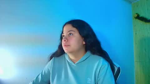 Snapshot of greiccy_20 chatting on December 18, 3:56 am GREICCY online show from December 18, 3:56 am