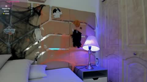 Snapshot of greidy_baker chatting on October 27, 3:32 am greidy_baker online show from October 27, 3:32 am