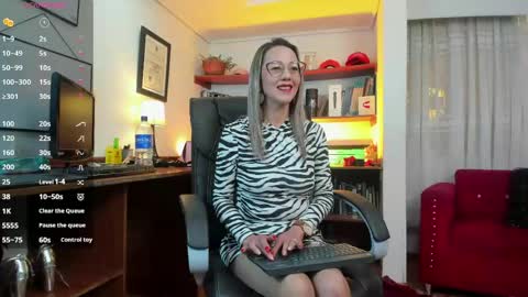 greta_voss online show from May 14, 8:37 pm