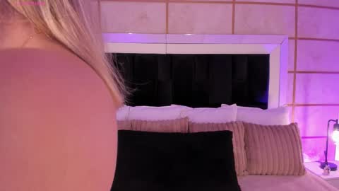 Greta Velvet  online show from February 4, 7:42 pm