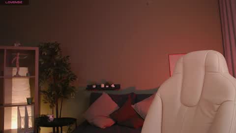 Snapshot of gretchen_mol chatting on September 13, 12:38 pm gretchen_mol online show from September 13, 12:38 pm