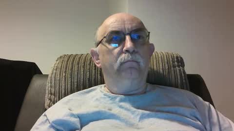Snapshot of grey_dom chatting on October 4, 9:29 am Master  Sir online show from October 4, 9:29 am