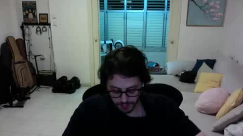 grey_uchi online show from May 8, 11:32 pm