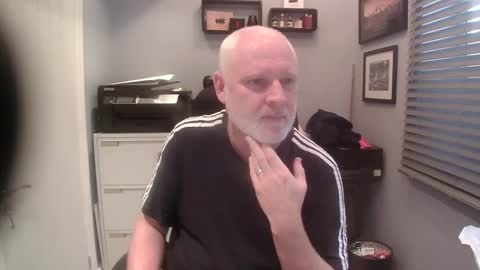 Snapshot of greyfox_6000 chatting on January 16, 1:47 pm greyfox_6000 online show from January 16, 1:47 pm