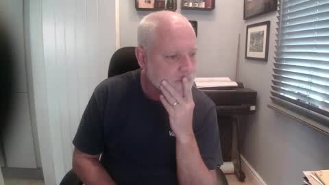 Snapshot of greyfox_6000 chatting on March 10, 11:53 am greyfox_6000 online show from March 10, 11:53 am