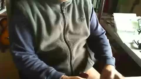 greyhounddog online show from December 29, 12:55 pm