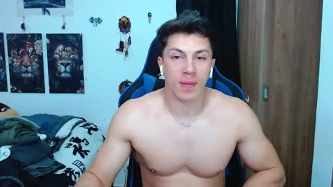 Snapshot of griego01 chatting on February 17, 1:25 am griego01 online show from February 17, 1:25 am