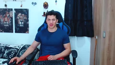 Snapshot of griego01 chatting on February 26, 7:49 pm griego01 online show from February 26, 7:49 pm