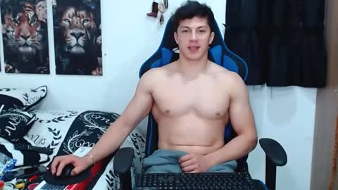 Snapshot of griego01 chatting on March 5, 9:37 pm griego01 online show from March 5, 9:37 pm