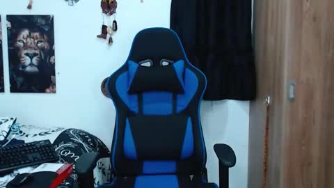 Snapshot of griego01 chatting on March 9, 12:10 am griego01 online show from March 9, 12:10 am