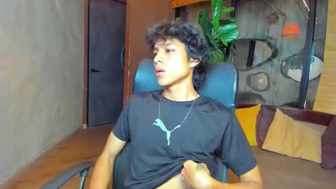 griffindaxz18 online show from December 3, 10:41 pm