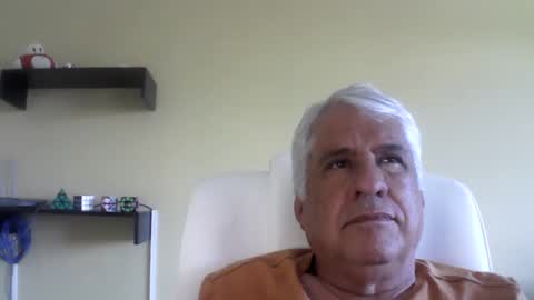 Snapshot of grisa01 chatting on November 12, 4:18 pm grisa01 online show from November 12, 4:18 pm