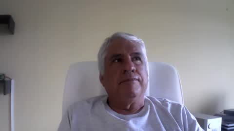 Snapshot of grisa01 chatting on November 13, 2:38 pm grisa01 online show from November 13, 2:38 pm