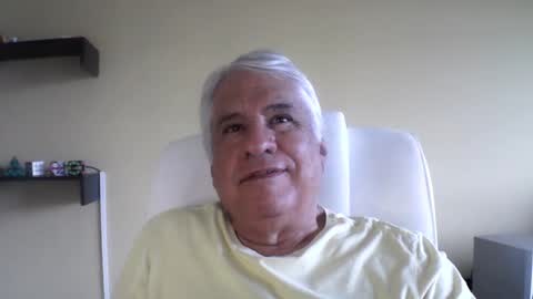 Snapshot of grisa01 chatting on November 18, 12:42 pm grisa01 online show from November 18, 12:42 pm