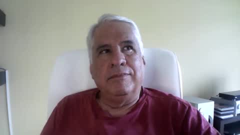 Snapshot of grisa01 chatting on December 3, 12:25 pm grisa01 online show from December 3, 12:25 pm