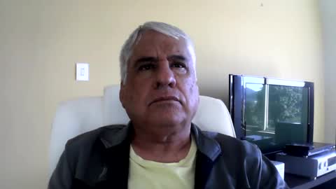 Snapshot of grisa01 chatting on June 17, 1:01 pm grisa01 online show from June 17, 1:01 pm