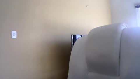 Snapshot of grisa01 chatting on July 4, 1:39 pm grisa01 online show from July 4, 1:39 pm