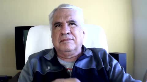 Snapshot of grisa01 chatting on July 14, 12:44 pm grisa01 online show from July 14, 12:44 pm