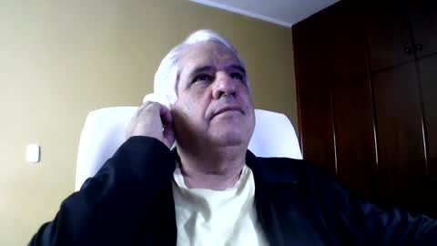 Snapshot of grisa01 chatting on July 31, 12:37 pm grisa01 online show from July 31, 12:37 pm