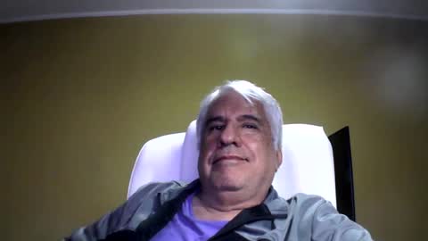 Snapshot of grisa01 chatting on August 1, 11:14 pm grisa01 online show from August 1, 11:14 pm