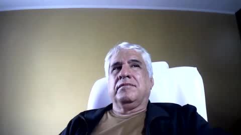 Snapshot of grisa01 chatting on August 3, 2:00 pm grisa01 online show from August 3, 2:00 pm