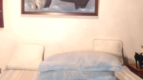 Snapshot of griseldax chatting on October 12, 4:44 am griseldax online show from October 12, 4:44 am