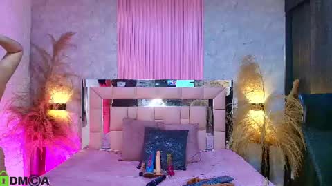 Snapshot of griselle_rousse chatting on July 7, 11:36 am online show from July 7, 11:36 am