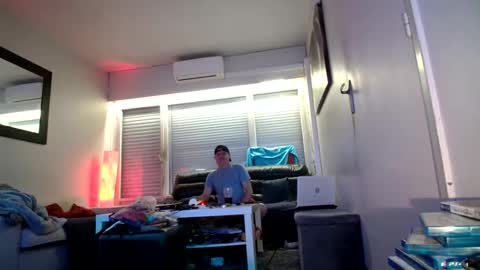 grives13 online show from May 2, 1:10 am