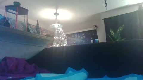 growinggirl online show from May 12, 4:53 am