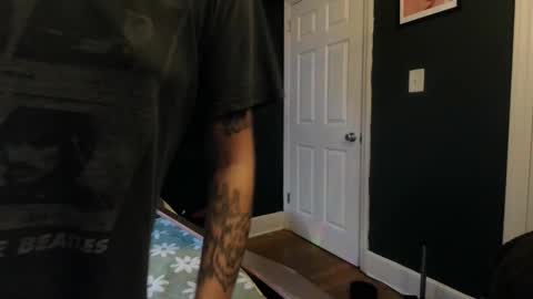 Snapshot of grumpytwo chatting on October 16, 6:09 pm grumpytwo online show from October 16, 6:09 pm