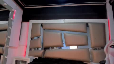 grupojade online show from November 29, 7:11 am