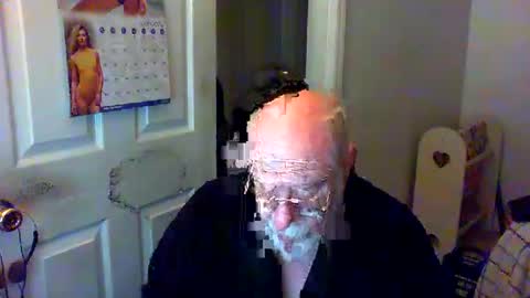 Snapshot of gtnolder60 chatting on January 2, 12:13 pm Gary online show from January 2, 12:13 pm