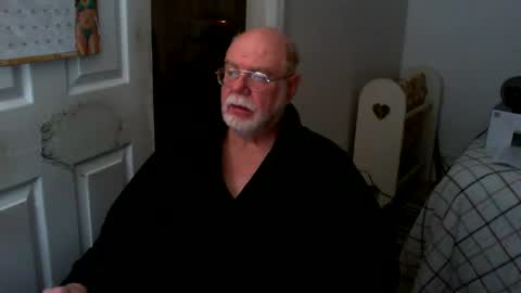 Snapshot of gtnolder60 chatting on February 16, 12:43 pm Gary online show from February 16, 12:43 pm