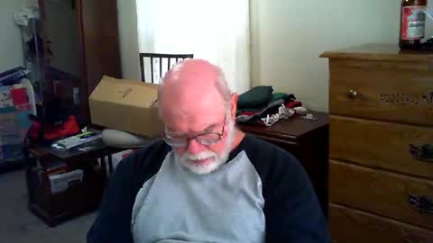 Snapshot of gtnolder60 chatting on November 7, 2:39 pm Gary online show from November 7, 2:39 pm