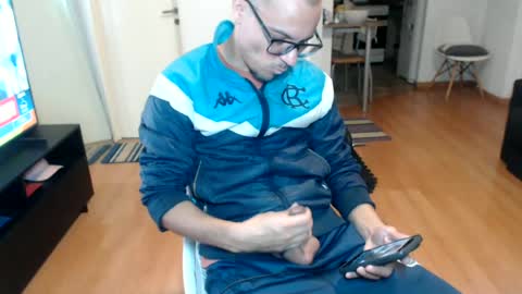 Snapshot of guachin_new chatting on June 12, 11:03 pm guachin_new online show from June 12, 11:03 pm
