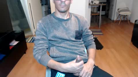 guachin_new online show from June 29, 5:57 am
