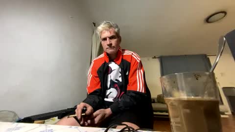 Snapshot of guardiannif_ chatting on December 2, 11:18 pm guardiannif_ online show from December 2, 11:18 pm