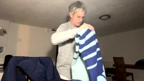 Snapshot of guardiannif_ chatting on February 6, 10:00 pm guardiannif_ online show from February 6, 10:00 pm