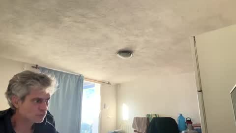 Snapshot of guardiannif_ chatting on February 14, 7:59 am guardiannif_ online show from February 14, 7:59 am