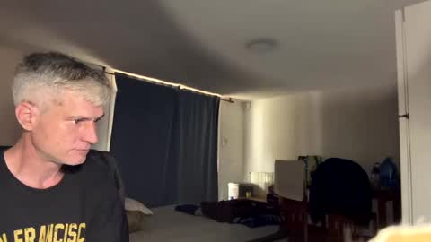 Snapshot of guardiannif_ chatting on February 24, 3:09 pm guardiannif_ online show from February 24, 3:09 pm