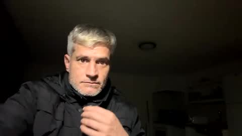 Snapshot of guardiannif_ chatting on March 3, 6:15 am guardiannif_ online show from March 3, 6:15 am