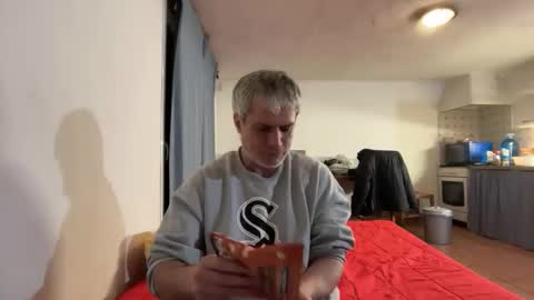 guardiannif_ online show from January 13, 9:09 pm