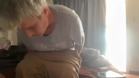 guardiannif_ online show from March 6, 11:28 am