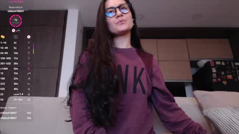 Snapshot of guccipussy1 chatting on May 27, 1:52 pm Elena online show from May 27, 1:52 pm