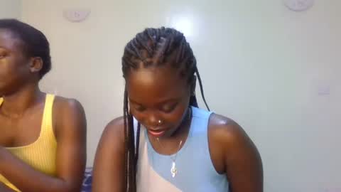 gud_lunah1 online show from June 19, 7:12 am