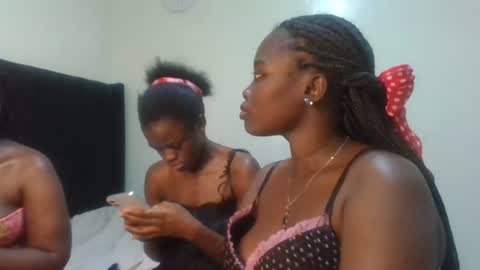 gud_lunah1 online show from June 23, 3:43 pm
