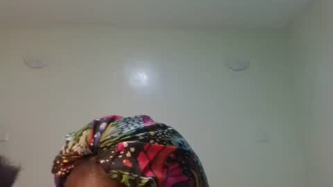 gud_lunah1 online show from June 26, 3:44 am