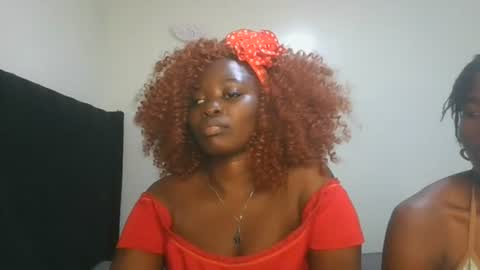 gud_lunah1 online show from July 21, 7:49 pm