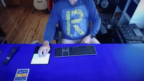 guesswhatigot2 online show from March 9, 3:11 am